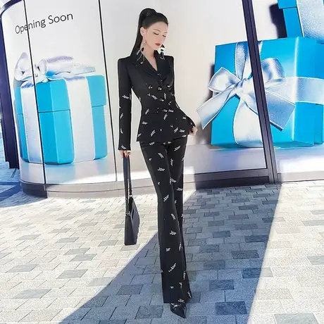 VJE字母印花西装套装女早春设计感叠领外套微喇叭裤两件套商品大图