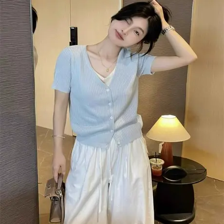 假两件v领冰丝针织衫正肩短袖t恤女夏季设计感超好看独特漂亮上衣图片