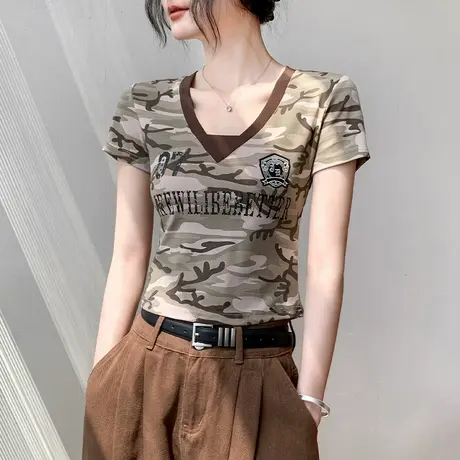 歌倍尚V领迷彩插肩短袖t恤女2025夏季修身显瘦别致正肩短款上衣图片