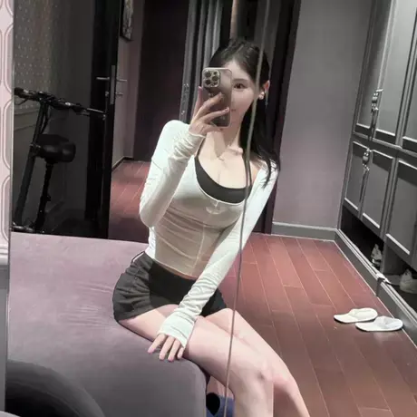 时尚套装性感叠穿修身T恤短款上衣女春季新辣妹挂脖吊带两件套t桖图片