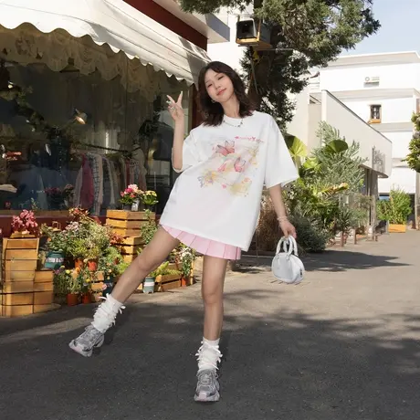 YEP卡通蝴蝶印花短袖t恤女夏季新款潮牌纯棉半袖宽松情侣复古上衣图片