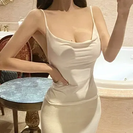 2021新款韩国东大门女士修身性感显胸百搭短款吊带背心内搭上衣图片