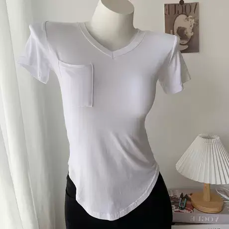 纯欲性感辣妹V领口袋弧形修身小白T恤上衣+高腰半身瑜伽运动裤裙图片