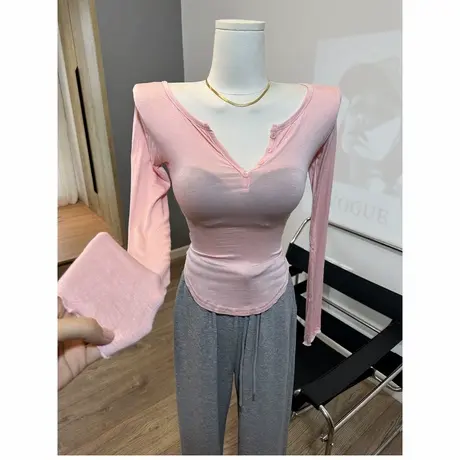 辣妹狙击手～ 扣子深V透视性感长袖T恤修身圆弧下摆防晒衫上衣商品大图