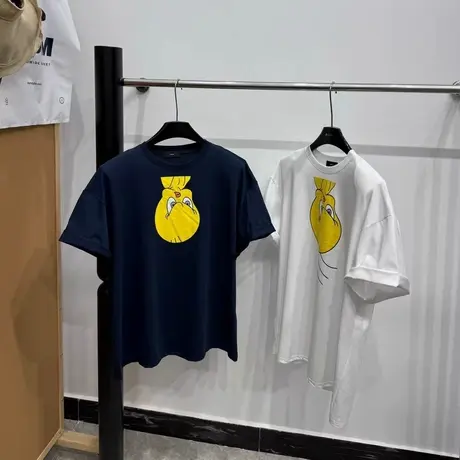 韩国东大门25夏季新款休闲宽松卡通小黄鸭印花垫肩短袖T恤女上衣图片