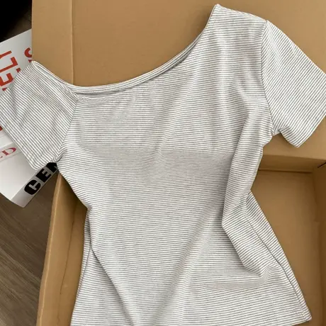 气质高级感甜辣妹斜肩露肩短袖T恤女夏季修身韩版短款条纹上衣潮商品大图