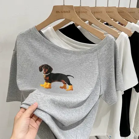 可爱超好看的露肩短袖t恤女宽松斜肩高级感独特chic上衣ins纯欲风商品大图