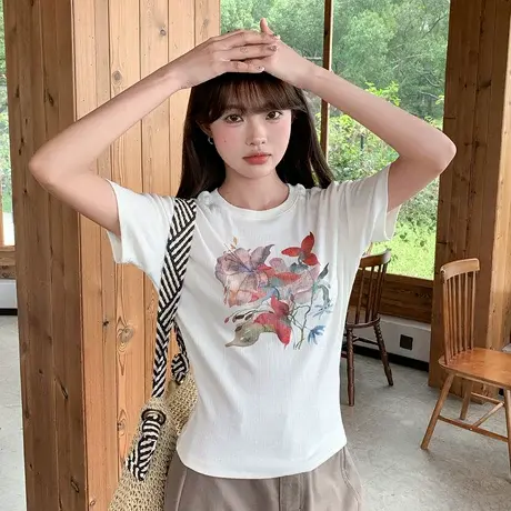 尔给夏季新款正肩圆领短袖女修身显瘦多巴胺色系印花T恤女图片