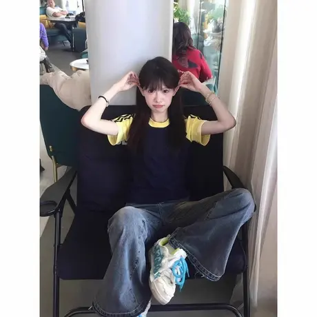 设计感小众撞色短袖T恤女夏季2025新款修身韩版打底衫插肩袖上衣图片