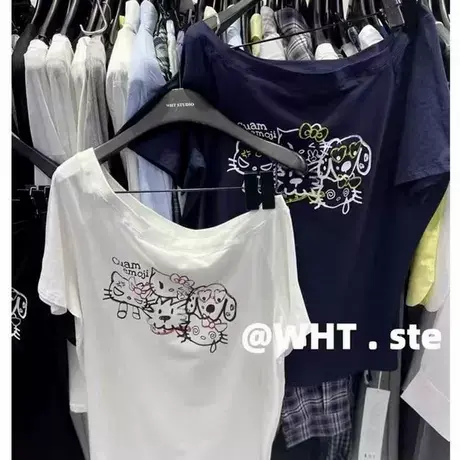 韩国东大门2025夏季新款时尚宽松卡通KT猫印花露肩斜肩T恤短袖女商品大图