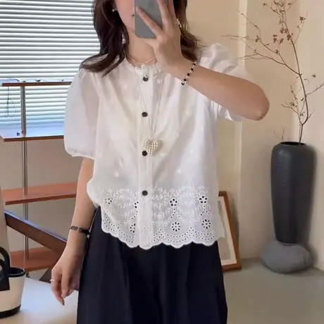 蕾丝花边镂空短袖衬衫女2025夏季新款时尚减龄显瘦泡泡袖刺绣上衣商品大图