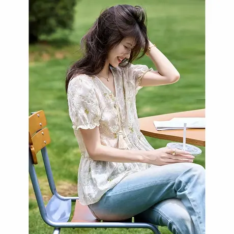 时尚甜美气质衬衫2025年夏季新款V领薄款碎花泡泡袖减龄温柔上衣商品大图
