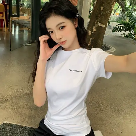 尔给时尚圆领短袖T恤女夏季百搭小众修身显瘦辣妹短款上衣图片