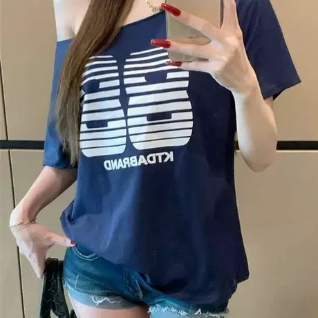 韩版2025夏季新款时尚百搭宽松斜领露肩字母印花短袖T恤女上衣潮图片
