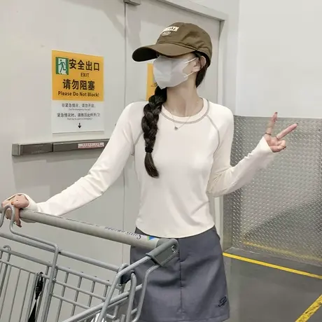 KWV真维斯杏色长袖t恤女2025新款春秋修身显瘦内搭上衣打底衫图片