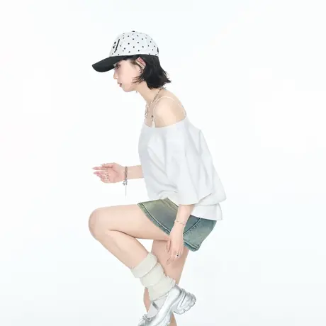 2025夏季新款一字领斜肩短袖T恤女纯色宽松甜辣风露肩半袖上衣图片