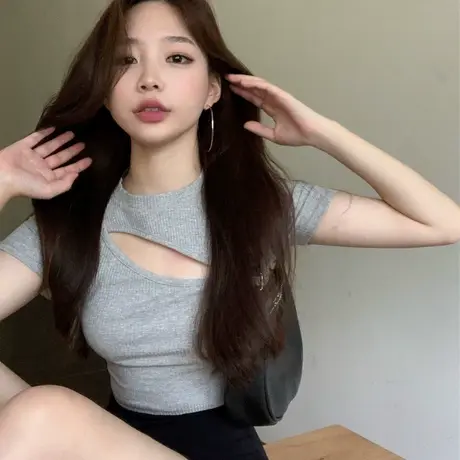 甜辣妹bm风短款露脐别致上衣设计感小众高腰紧身性感短袖t恤女夏图片