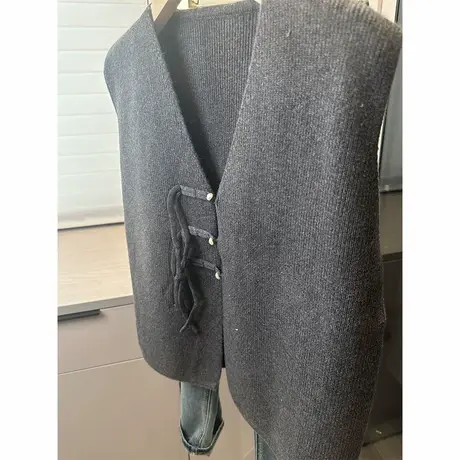 慵懒风V领纯色针织马甲开衫女2025年春装新款休闲外搭针织马夹潮图片