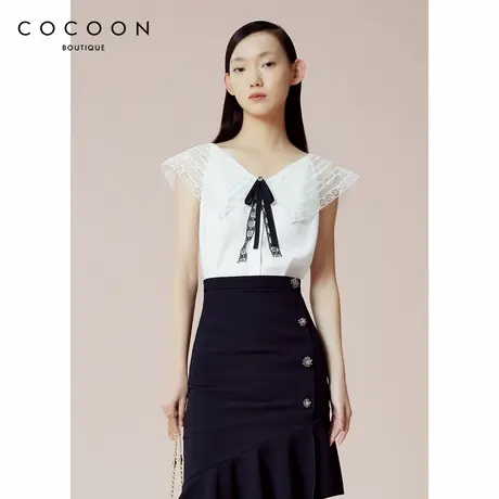 COCOON商场同款2024夏季浪漫蕾丝荷叶领蝴蝶结系带白色雪纺衫图片
