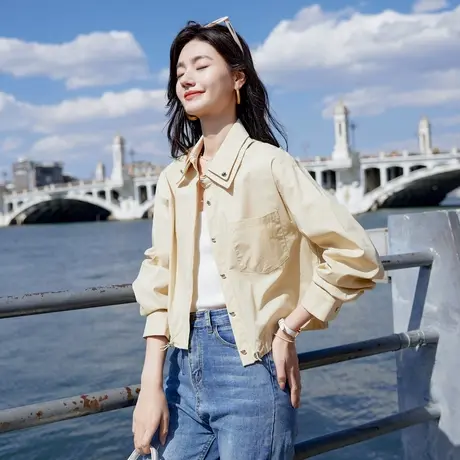 时尚夹克外套2024年春季新款女温柔百搭纯色简约衬衫领短款上衣图片