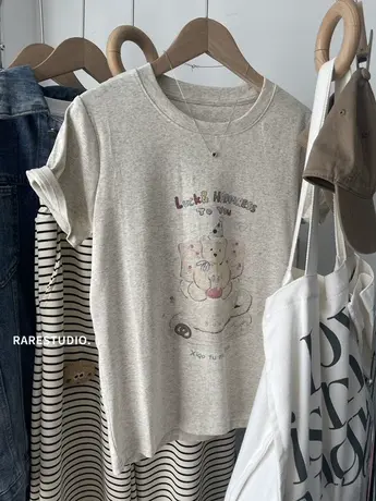 春新款韩国彩绘生日小熊印花洋气百搭正肩小个子螺纹棉短袖T恤女商品大图