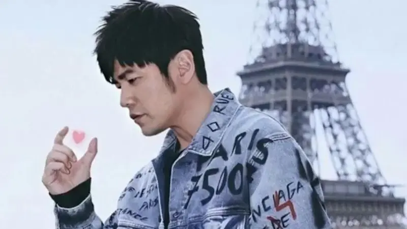 周杰伦问先发单曲还是专辑,傲娇谈及新歌,被歌迷怼:画饼大师