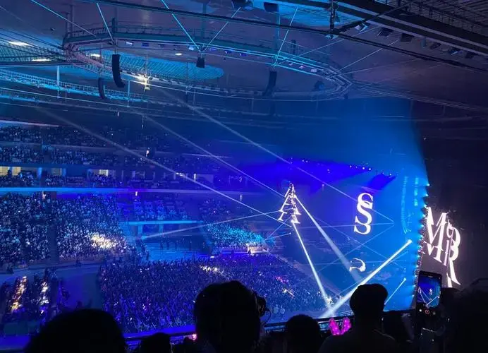 张惠妹演唱会:万人合唱,嗨到爆汗!