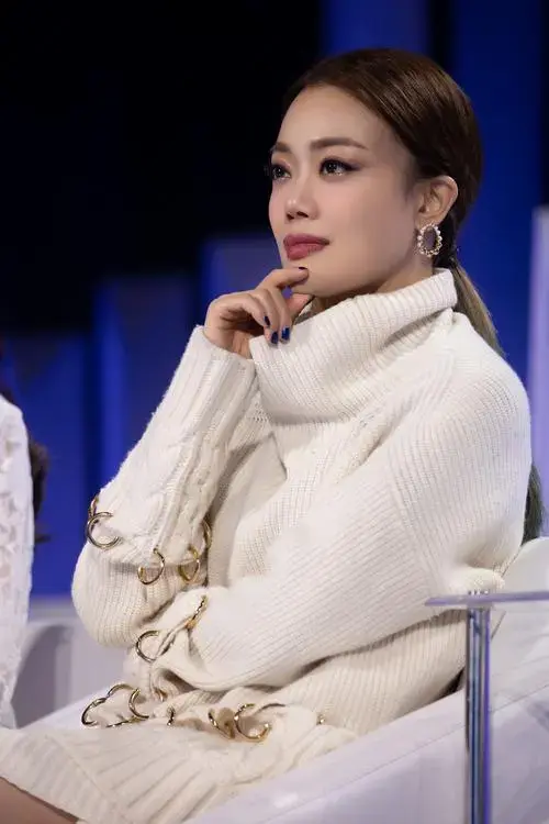容祖儿《我们的歌》翻唱王菲经典歌曲 