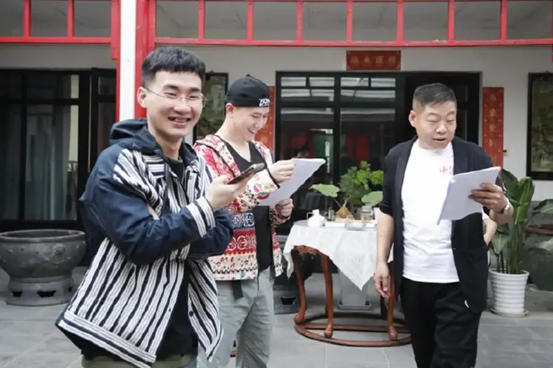 德云社李鹤彪真有喜感,到麒麟剧社
