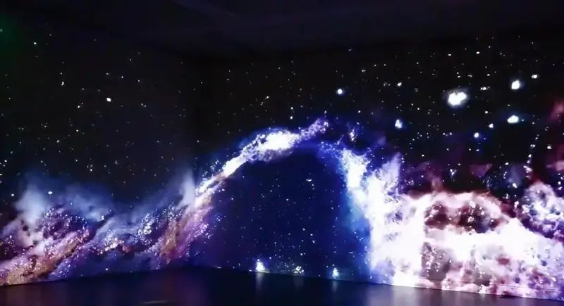 宇宙星辰与古琴名曲的沉浸式视听盛宴