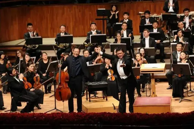 余隆,马友友与广交作为指挥家,音乐活动家的余隆在国内外业界地位显赫