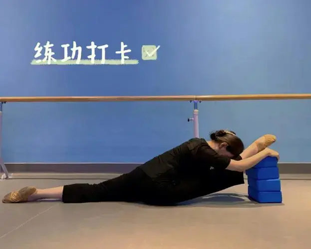舞蹈老师的练功日常