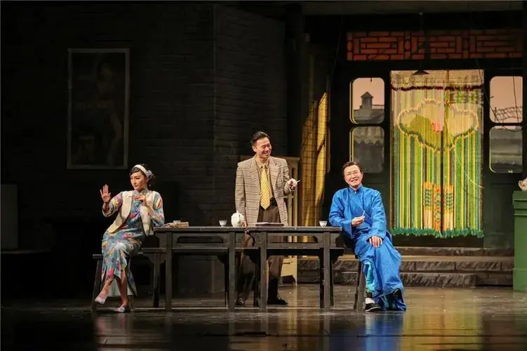 北京人艺茶馆再登台用经典名作为党庆生