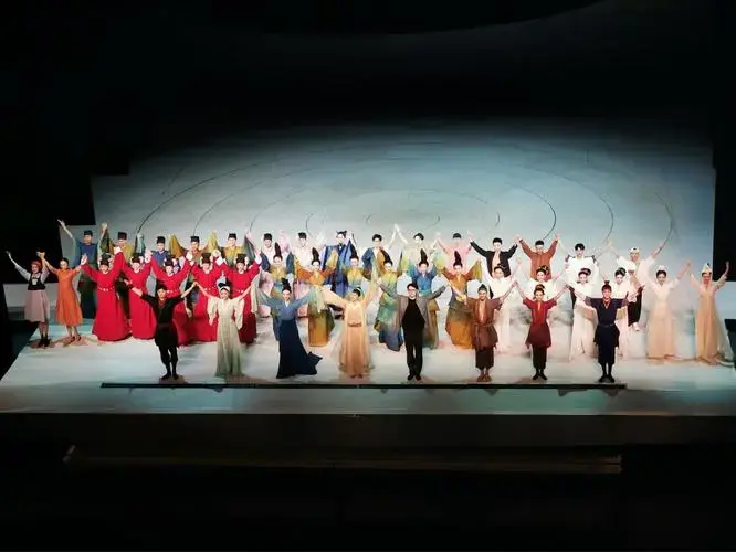 一票难求的《只此青绿》
