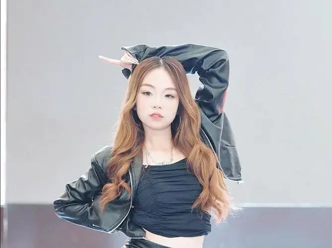 kpop路演《妈妈咪呀》focus 20250122 广州地王广场