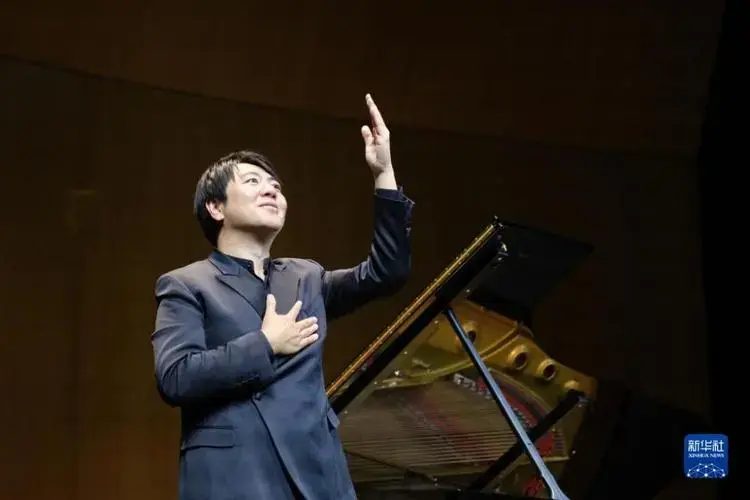 郎朗钢琴音乐会在西班牙上演高清组图