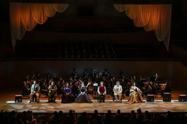 半舞台版歌剧《费加罗的婚礼》首演,东艺2024/25演出季启动