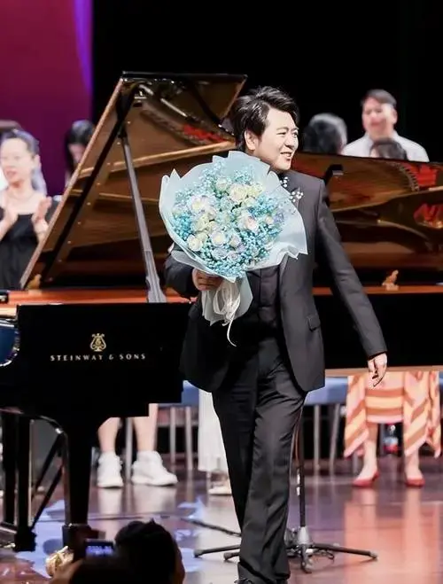 2025郎朗钢琴独奏音乐会全球巡演正式从海南陵水启航!
