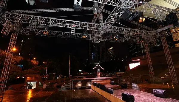 上海大剧院首部户外歌剧魔笛用科技实现艺术上的想象力