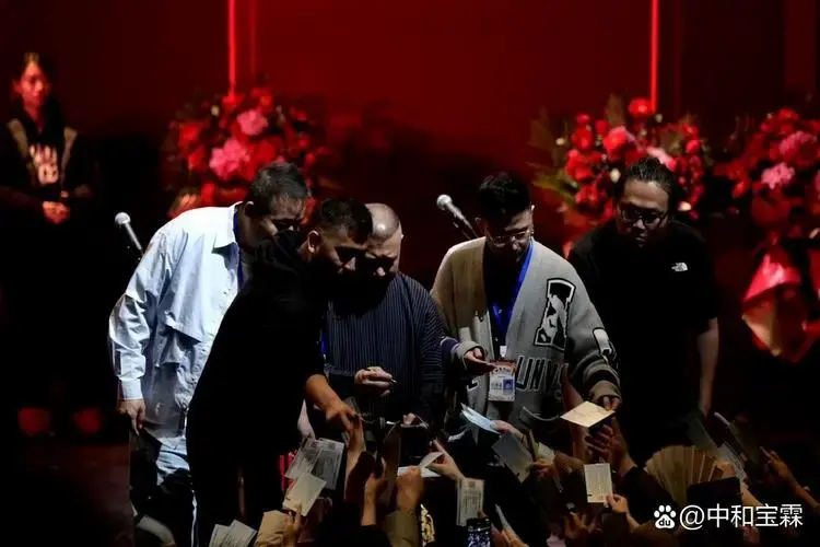 德云社2025大开箱,郭德纲师弟郭晓小惊喜亮相北展,挺好,挺好.