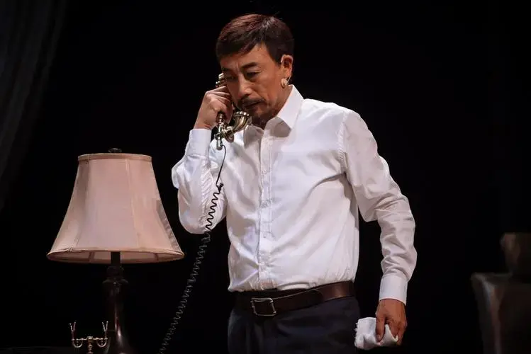 安丘市公共文化云平台-话剧《独自温暖》