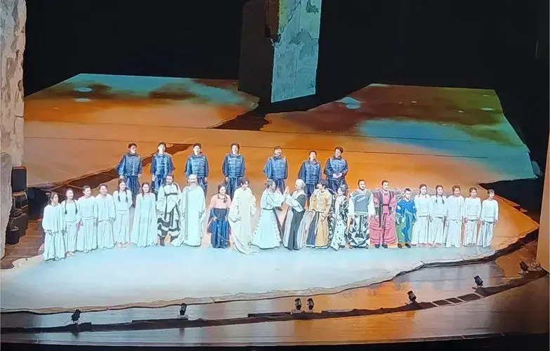 赵氏孤儿首演:舞美震撼,剧情稍显冗长