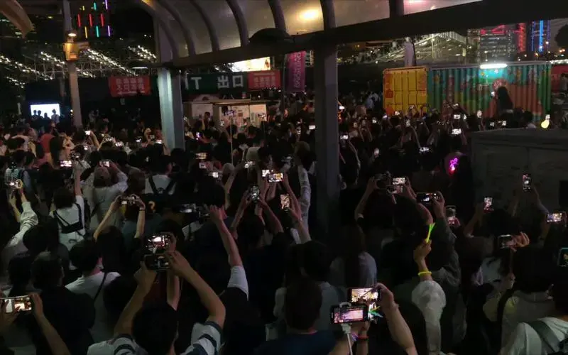 周杰伦香港演唱会 场外实况
