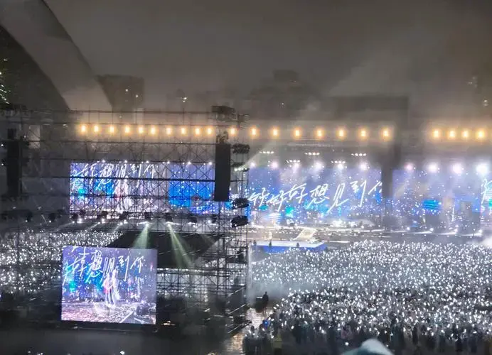 五月天演唱会:一场视听盛宴的回忆