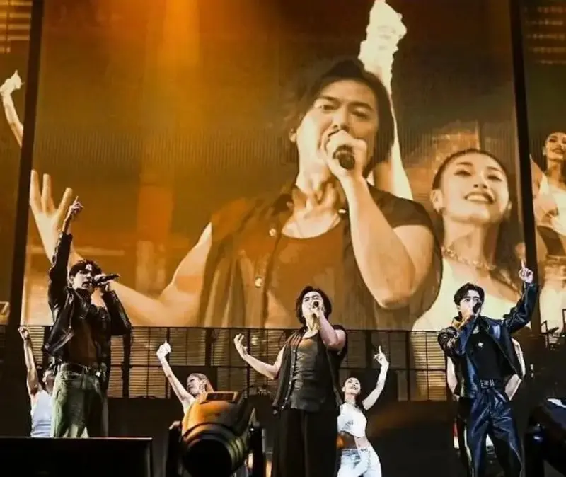 天王也缺钱,郑伊健开演唱会,