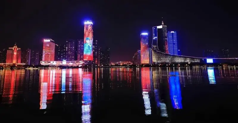 🌃合肥天鹅湖灯光秀观赏指南🌉