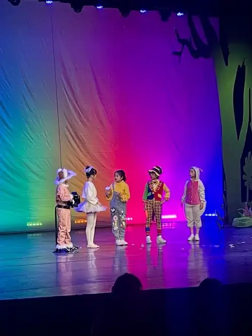周末遛娃|奇幻探险儿童剧《树洞的秘密》