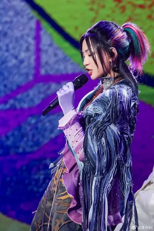 周笔畅上海演唱会##周笔畅女大十八变巡回演唱会