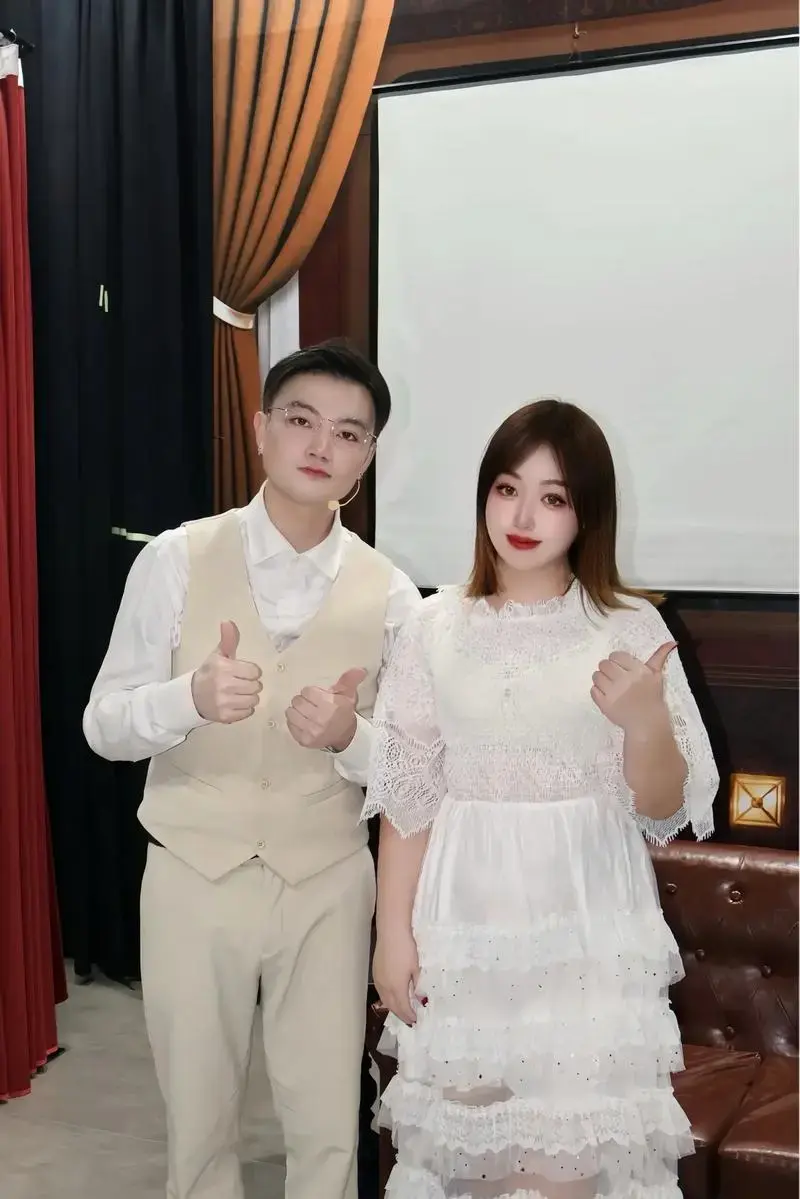 深圳《萤火》太好看了吧!#话剧 #舞台演出 #探店 # - 抖音