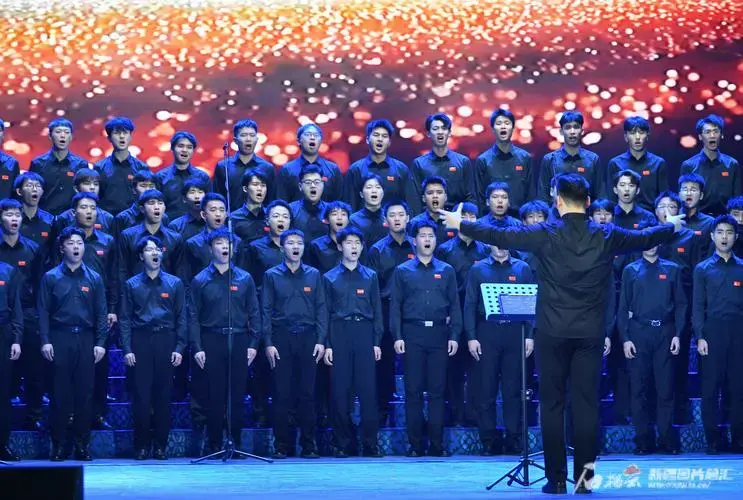 2024中国新疆丝绸之路音乐季丨《盛世华章》专场音乐会唱响师生爱国